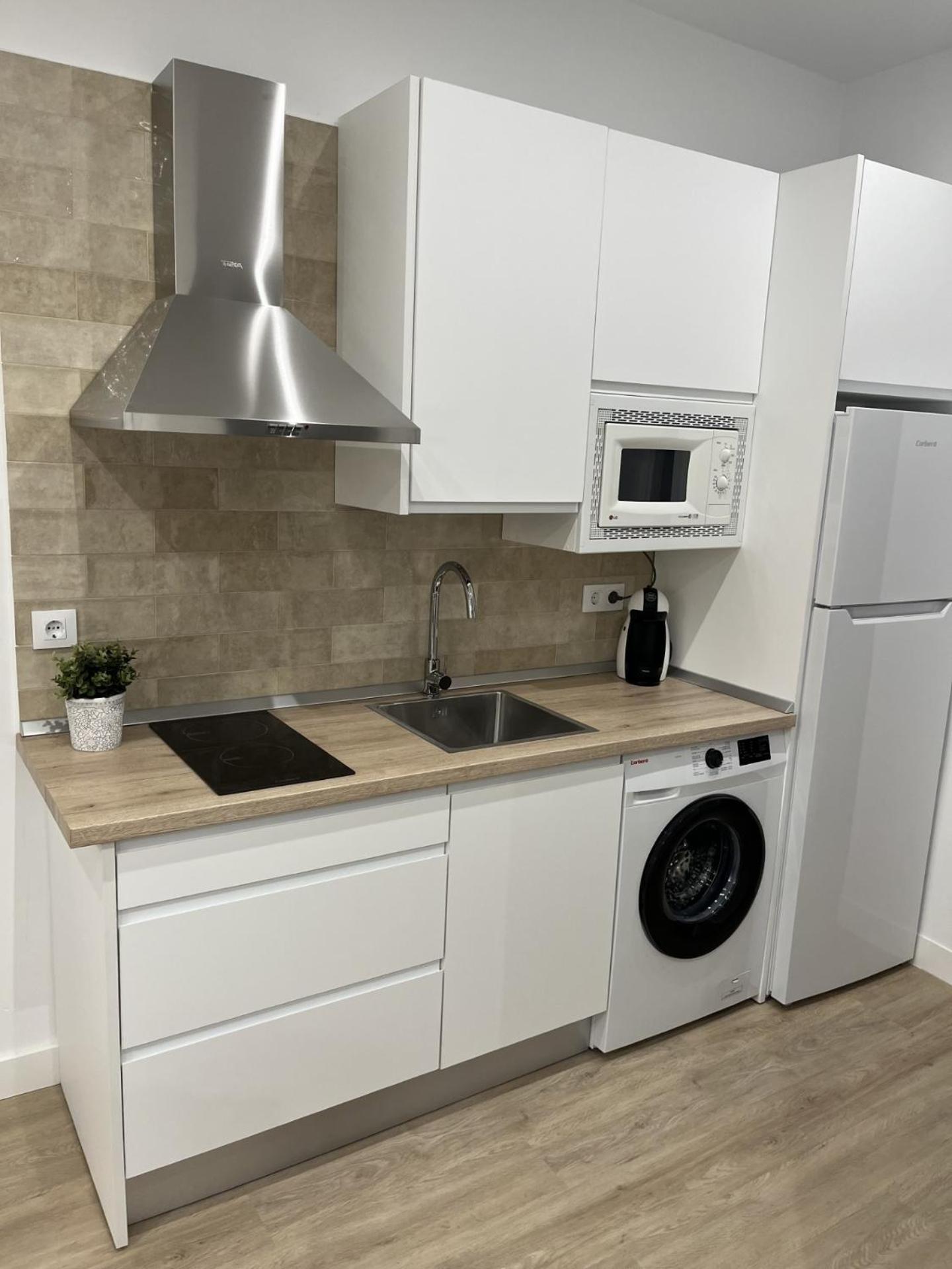 Apartamentos San Miguel เฮเรส เด ลอส คาบาลเญรอส ภายนอก รูปภาพ
