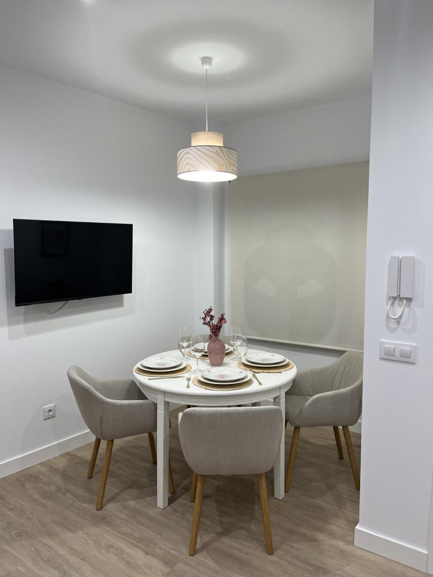 Apartamentos San Miguel เฮเรส เด ลอส คาบาลเญรอส ภายนอก รูปภาพ