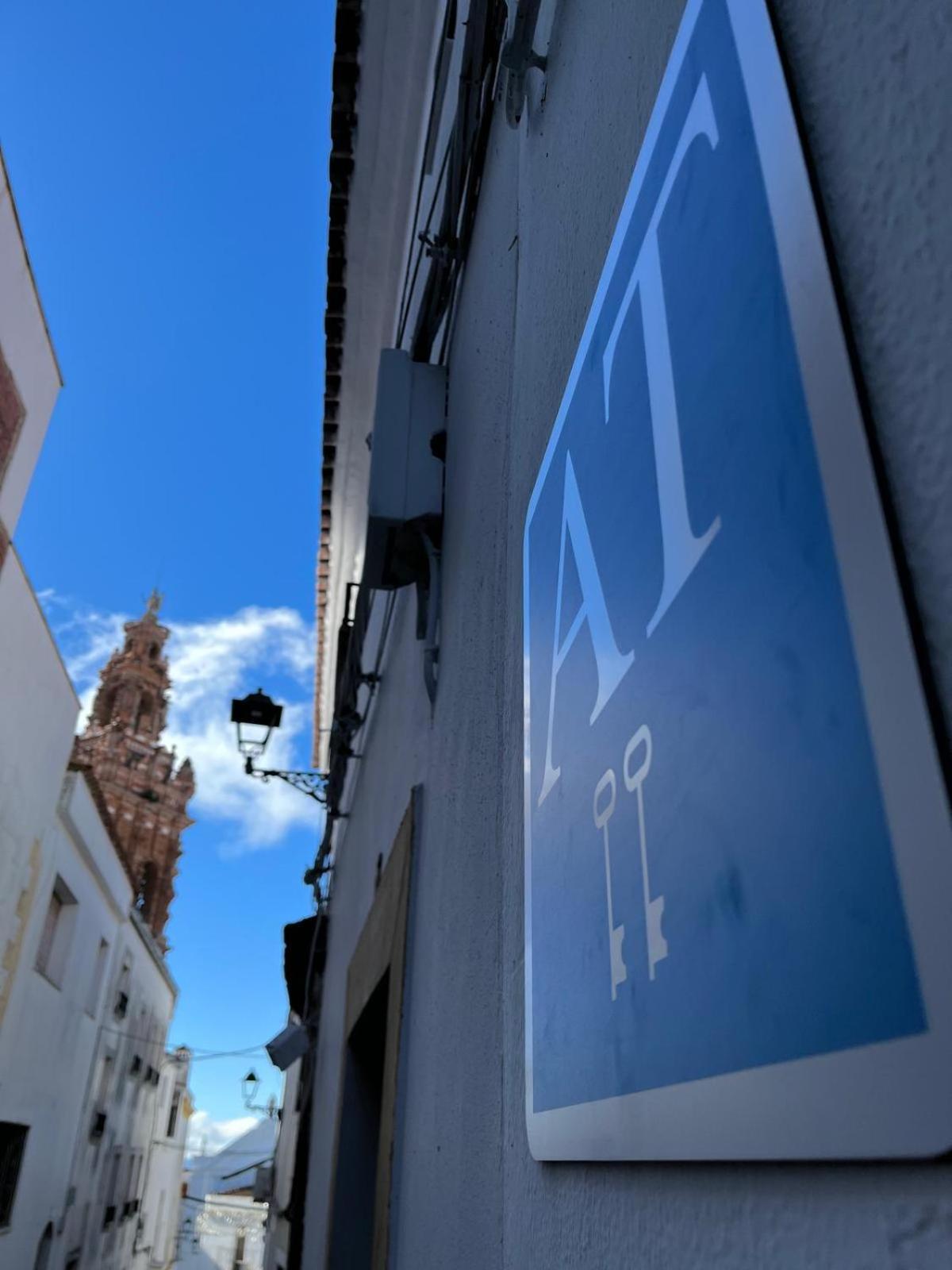 Apartamentos San Miguel เฮเรส เด ลอส คาบาลเญรอส ภายนอก รูปภาพ